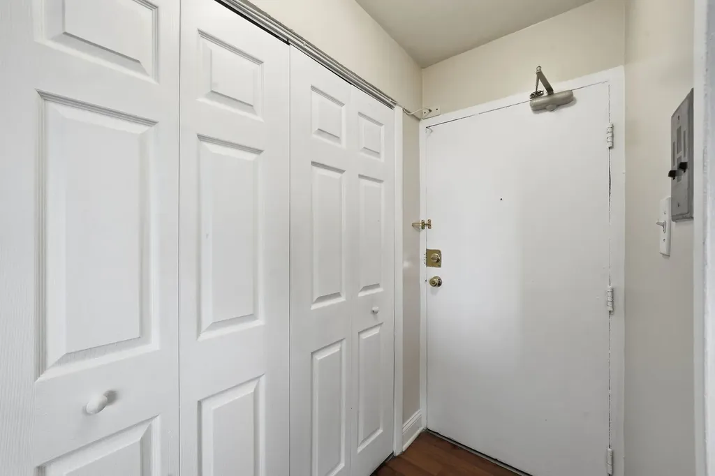 7337 South South Shore Drive Chicago IL 60649