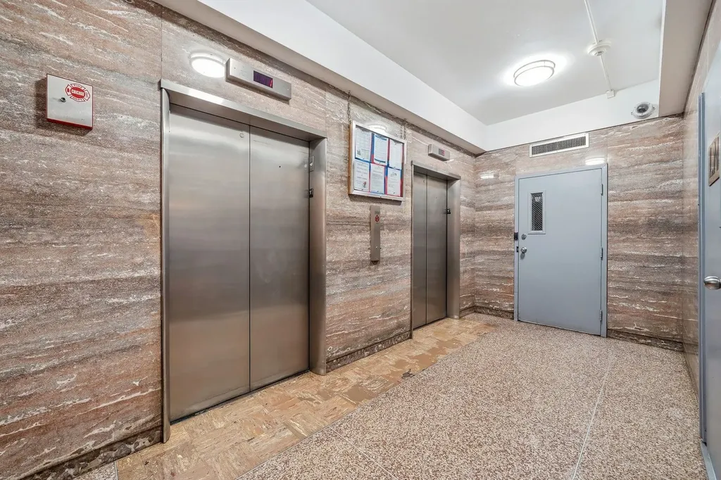 7337 South South Shore Drive Chicago IL 60649