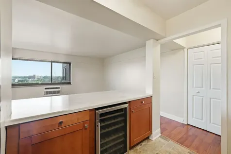 7337 South South Shore Drive Chicago IL 60649