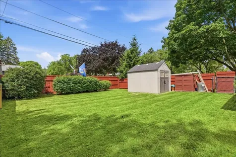 316 Dalton Avenue Mundelein IL 60060