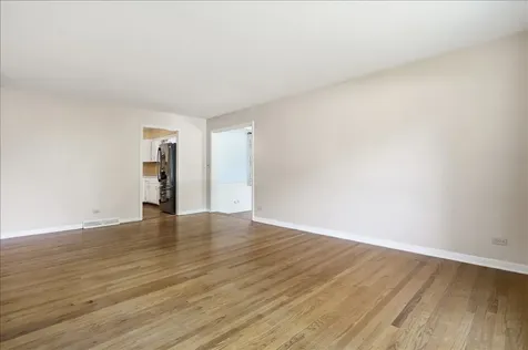 316 Dalton Avenue Mundelein IL 60060