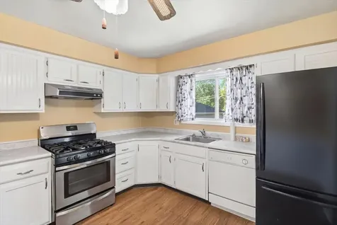 316 Dalton Avenue Mundelein IL 60060