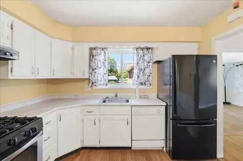 316 Dalton Avenue Mundelein IL 60060