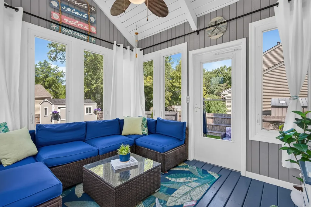 2 Ferndale Court Lake Zurich IL 60047