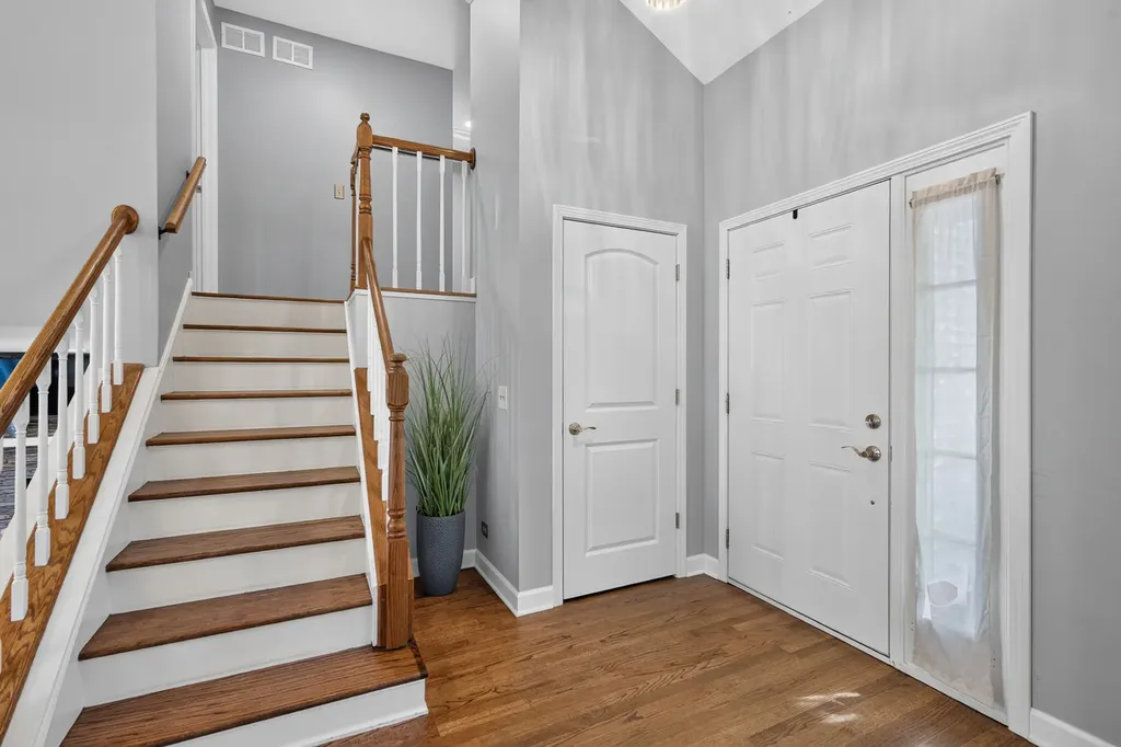 2 Ferndale Court Lake Zurich IL 60047