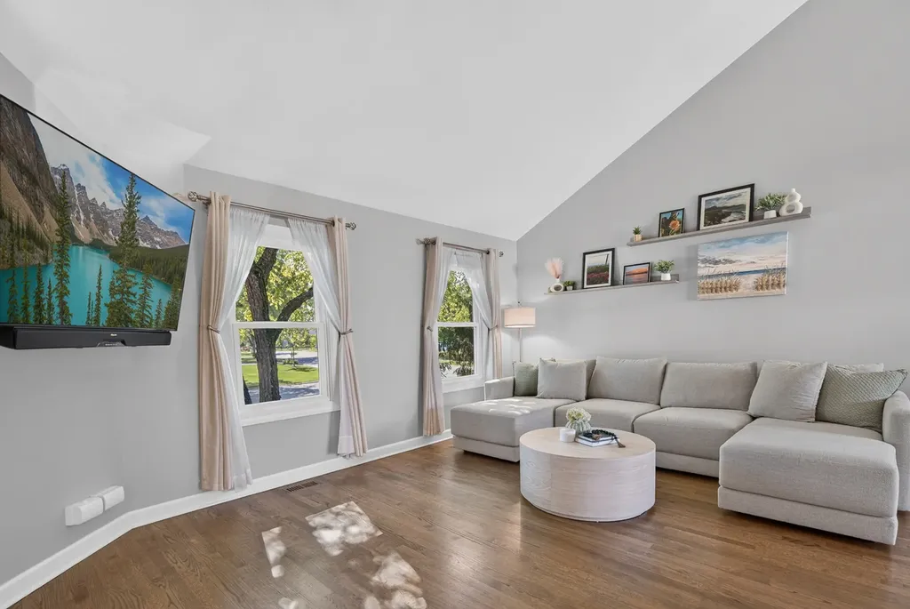 2 Ferndale Court Lake Zurich IL 60047