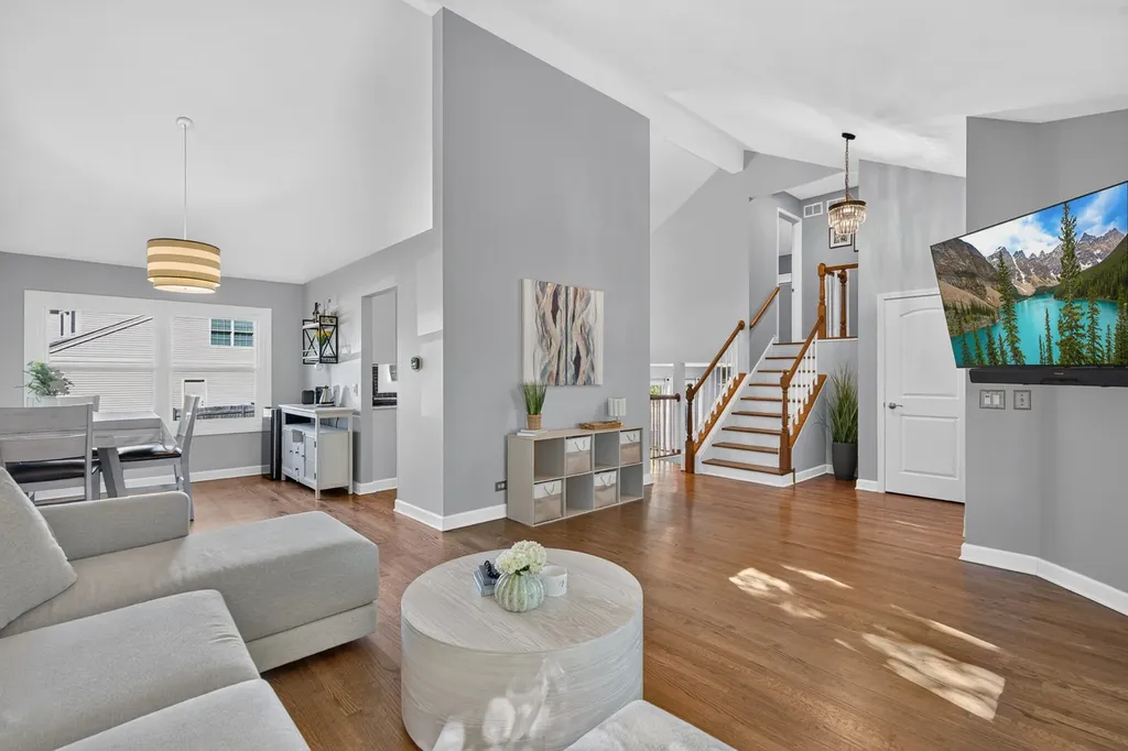 2 Ferndale Court Lake Zurich IL 60047