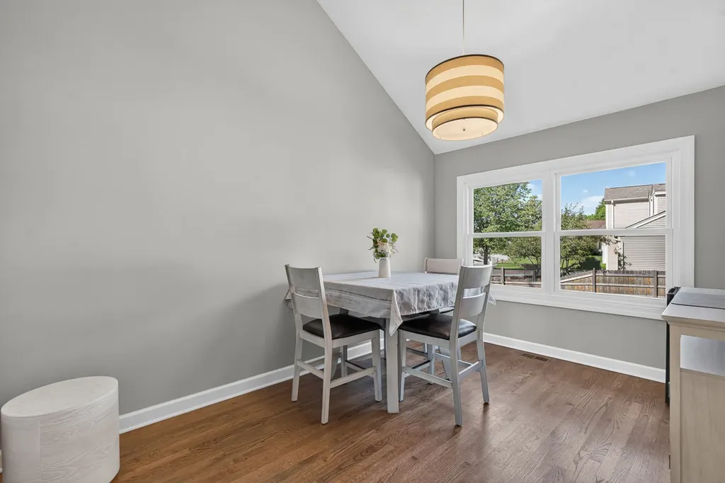 2 Ferndale Court Lake Zurich IL 60047
