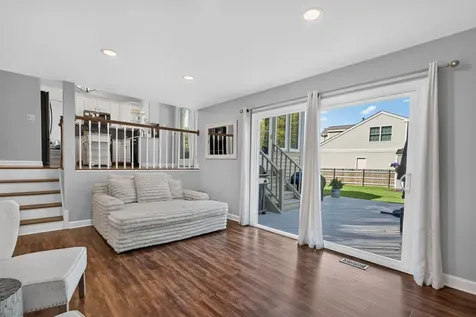 2 Ferndale Court Lake Zurich IL 60047