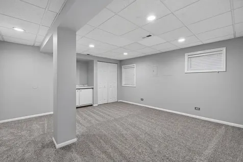 2 Ferndale Court Lake Zurich IL 60047