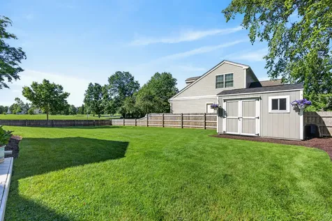 2 Ferndale Court Lake Zurich IL 60047