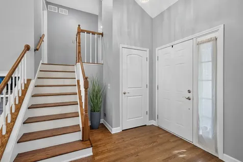 2 Ferndale Court Lake Zurich IL 60047