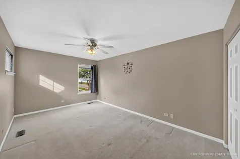 1320 Jenna Drive South Elgin IL 60177
