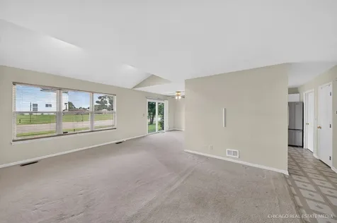 1320 Jenna Drive South Elgin IL 60177