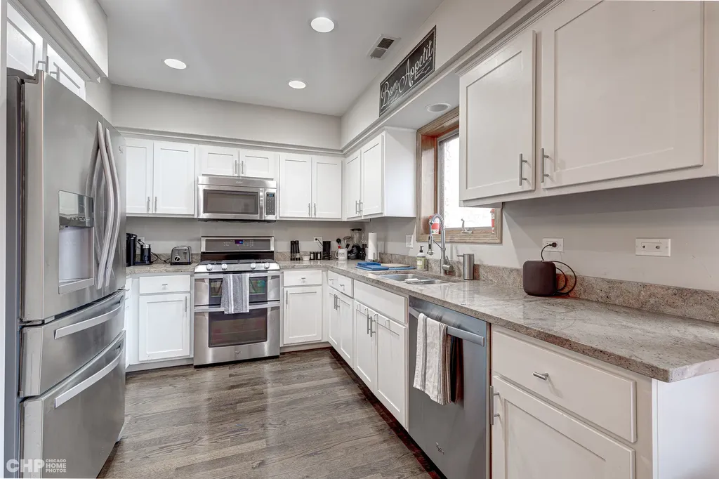 6816 West 65th Street Chicago IL 60638