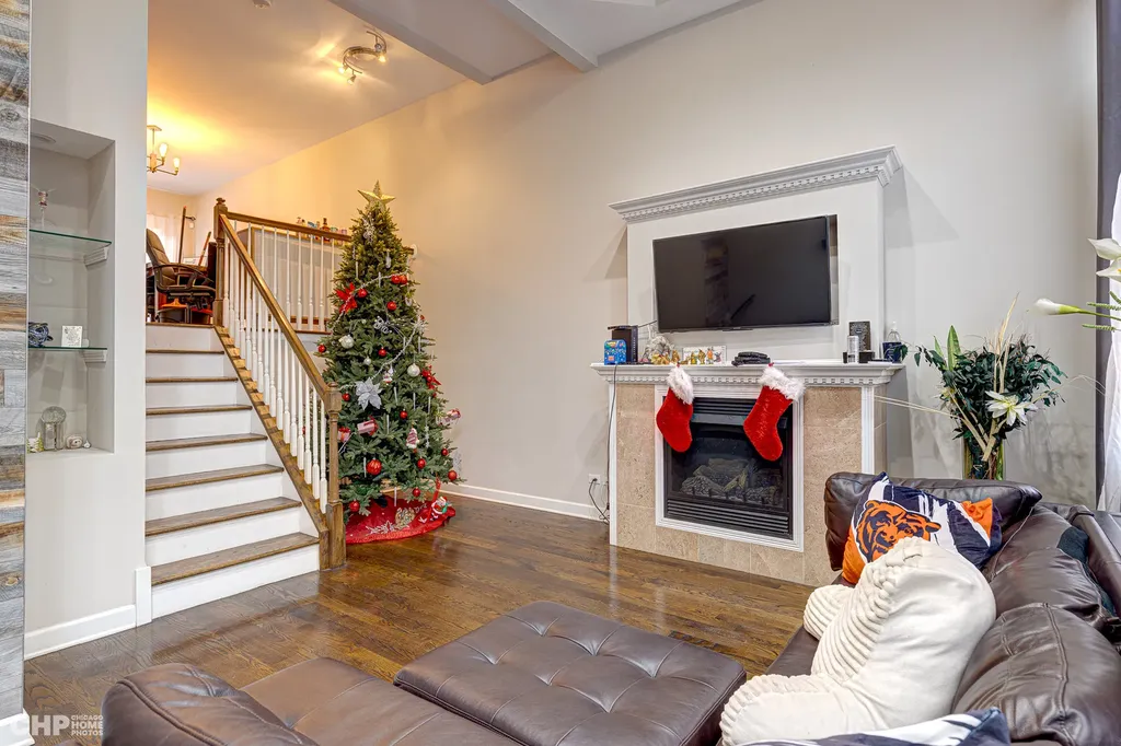 6816 West 65th Street Chicago IL 60638