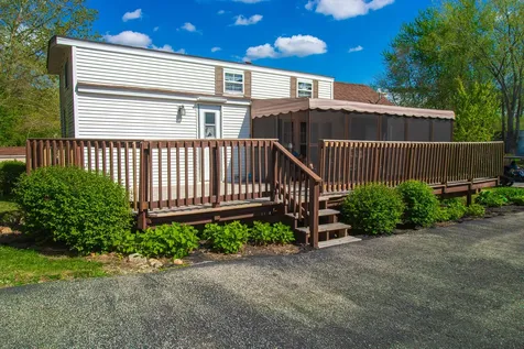 260 Fossil Bay Court Wilmington IL 60481