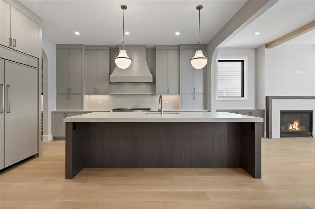 1841 West Newport Avenue Chicago IL 60657