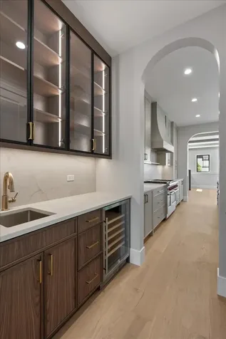 1841 West Newport Avenue Chicago IL 60657