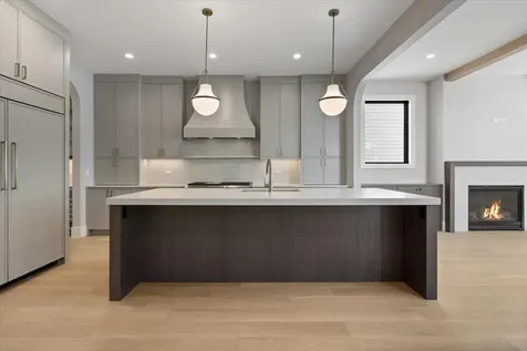 1841 West Newport Avenue Chicago IL 60657