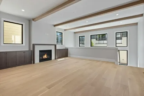 1841 West Newport Avenue Chicago IL 60657