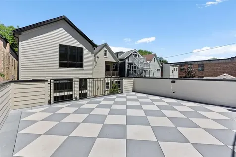 1841 West Newport Avenue Chicago IL 60657