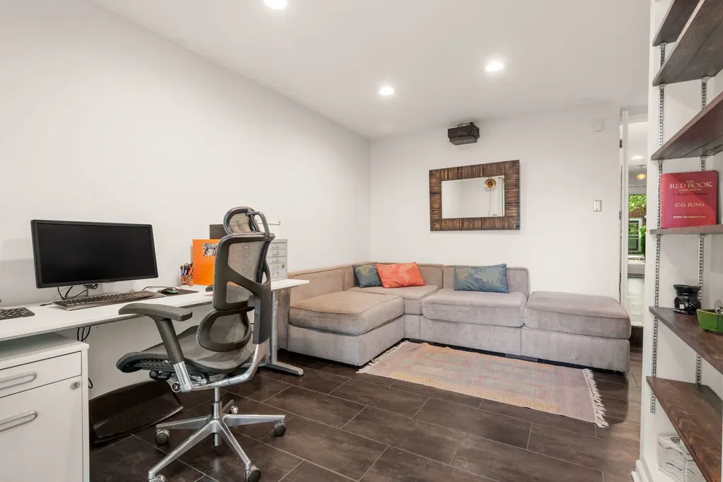 1781 West Altgeld Street Chicago IL 60614