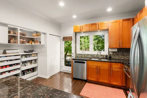 1781 West Altgeld Street Chicago IL 60614