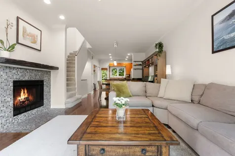 1781 West Altgeld Street Chicago IL 60614