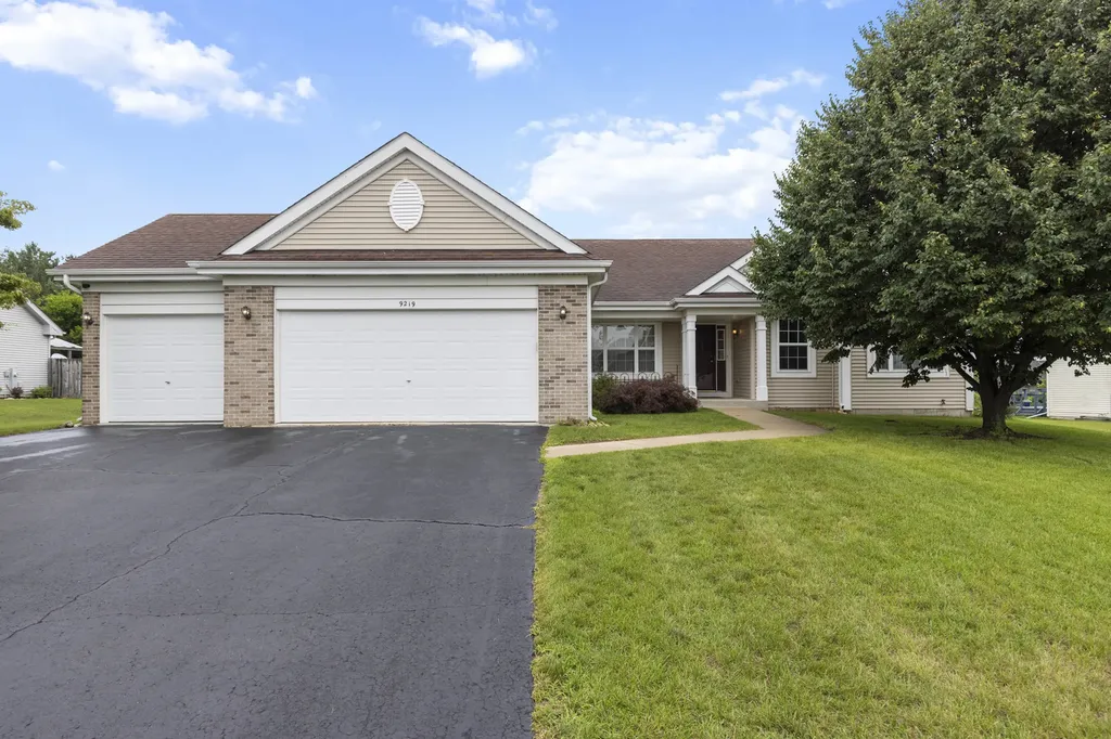 9219 Corriedale Run Roscoe IL 61073