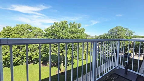 1 Villa Verde Drive Buffalo Grove IL 60089