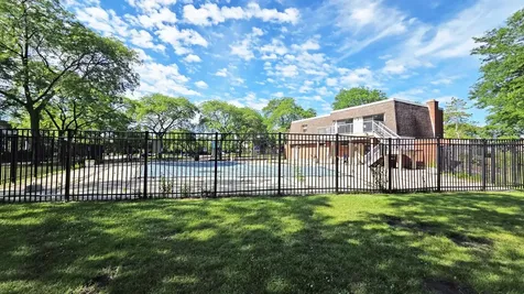 1 Villa Verde Drive Buffalo Grove IL 60089