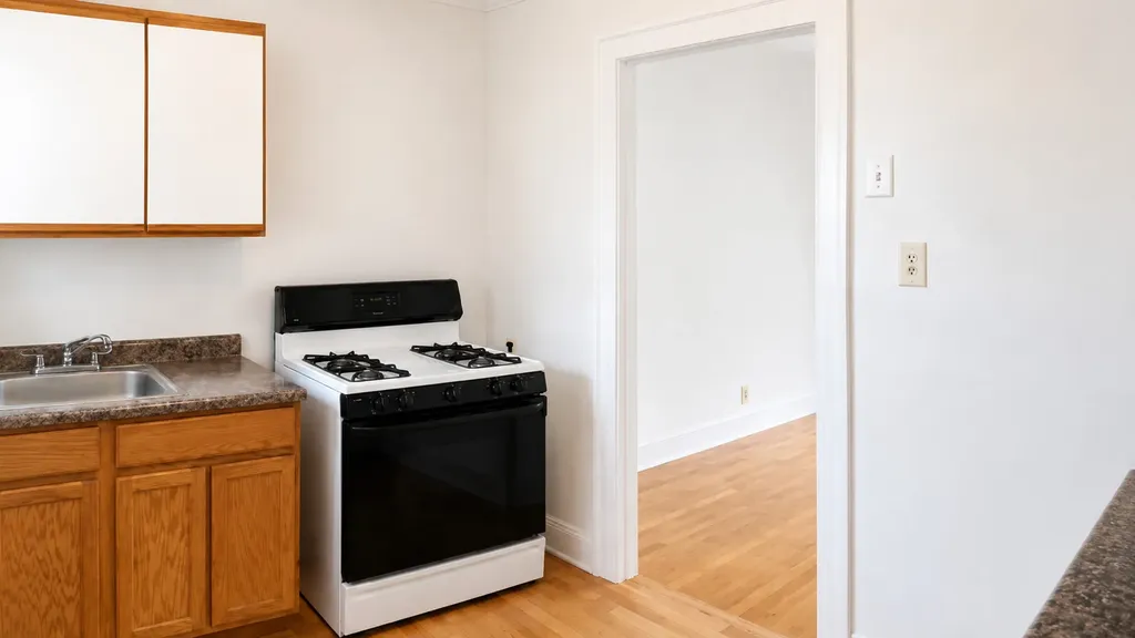 7914 South Dobson Avenue Chicago IL 60619