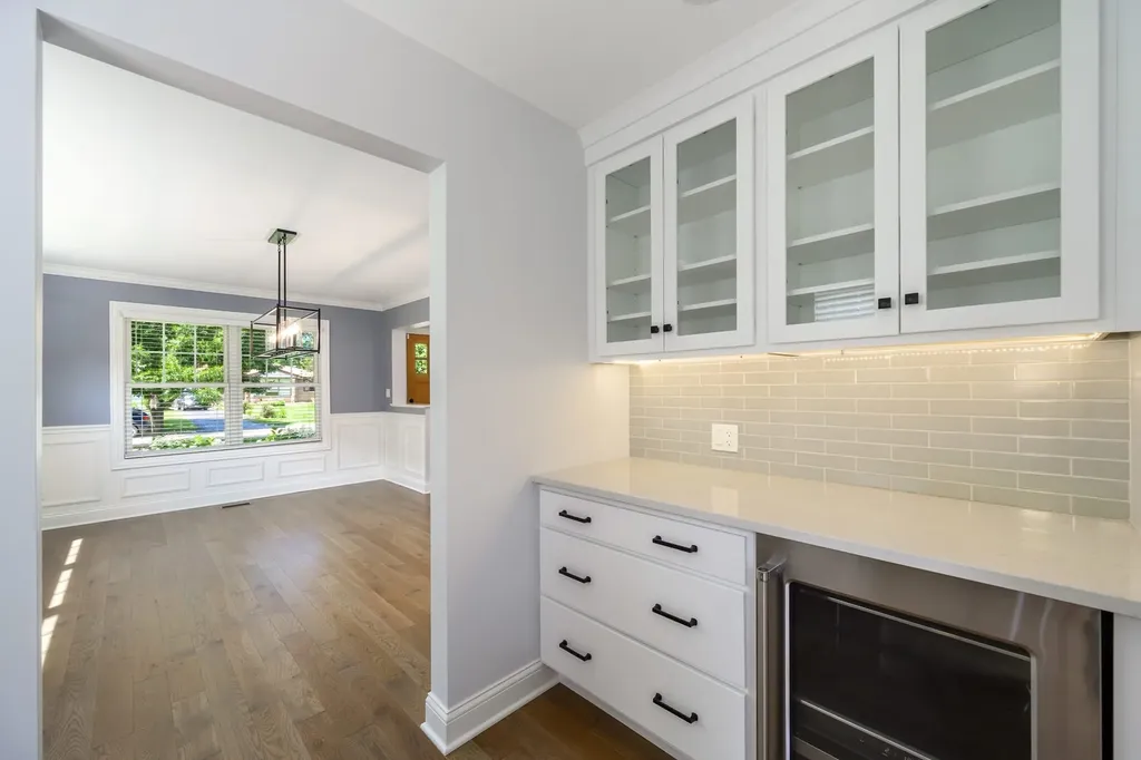 5435 Central Avenue Western Springs IL 60558