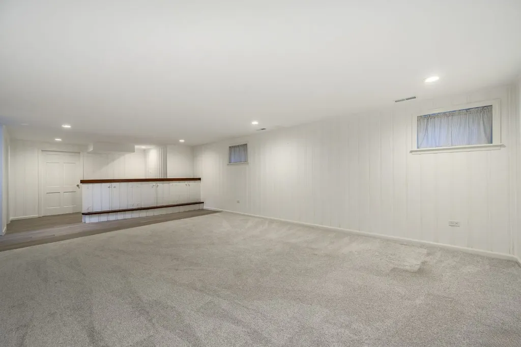 5435 Central Avenue Western Springs IL 60558