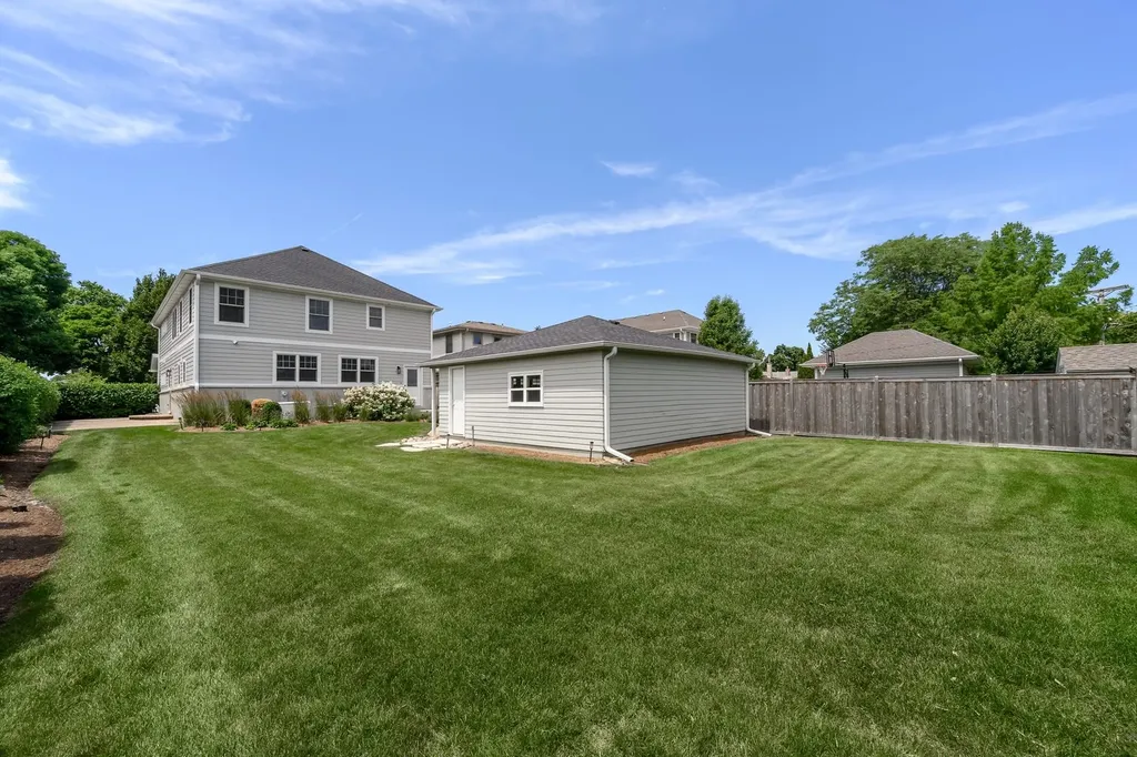 5435 Central Avenue Western Springs IL 60558