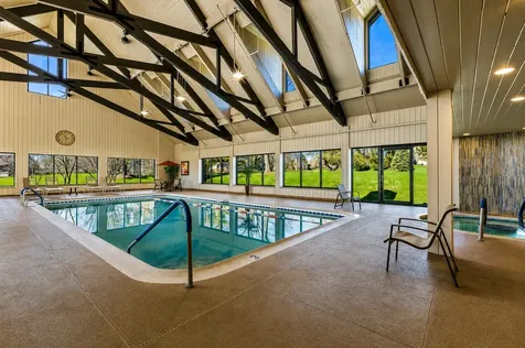 83 Thornhill Lane Lake Barrington IL 60010