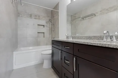 1113 Orleans Drive Mundelein IL 60060