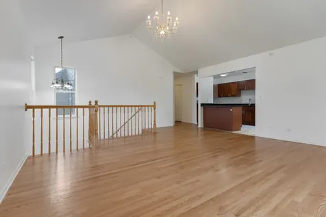 1113 Orleans Drive Mundelein IL 60060