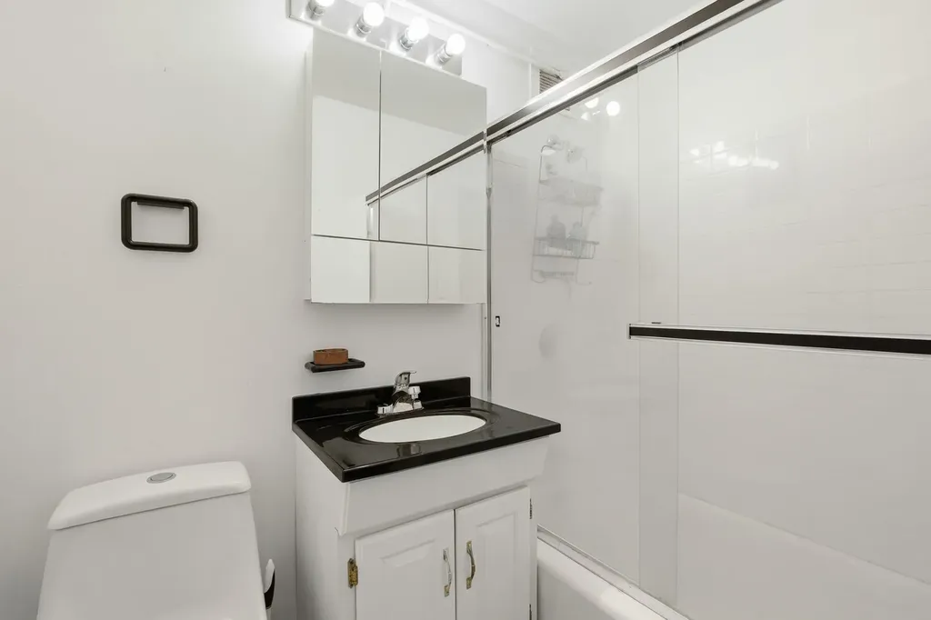 3100 North Lake Shore Drive Chicago IL 60657