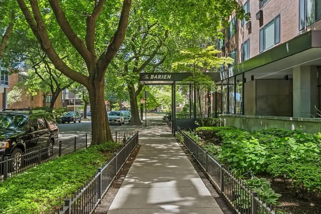 3100 North Lake Shore Drive Chicago IL 60657
