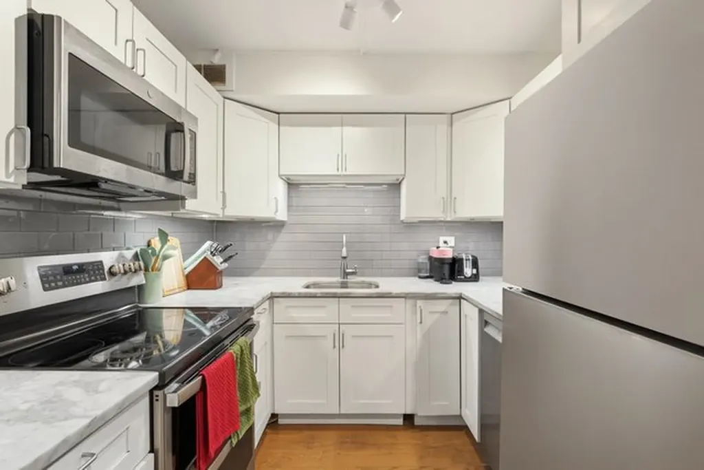 3100 North Lake Shore Drive Chicago IL 60657