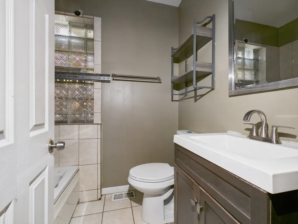 7732 South Winchester Avenue Chicago IL 60620
