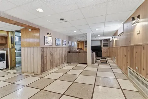 7648 North Osceola Avenue Niles IL 60714