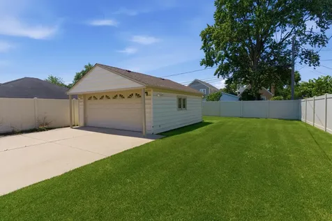 7648 North Osceola Avenue Niles IL 60714