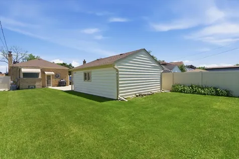 7648 North Osceola Avenue Niles IL 60714