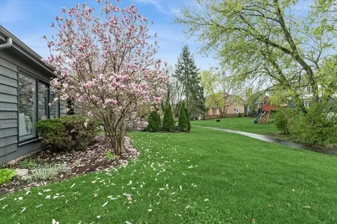 1923 Hillside Lane Lisle IL 60532