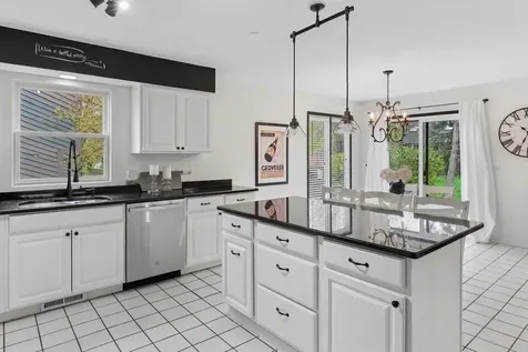 1923 Hillside Lane Lisle IL 60532