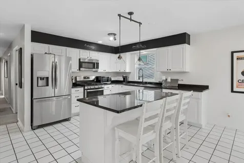 1923 Hillside Lane Lisle IL 60532