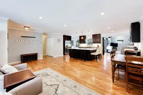 1611 North Fernandez Avenue Arlington Heights IL 60004